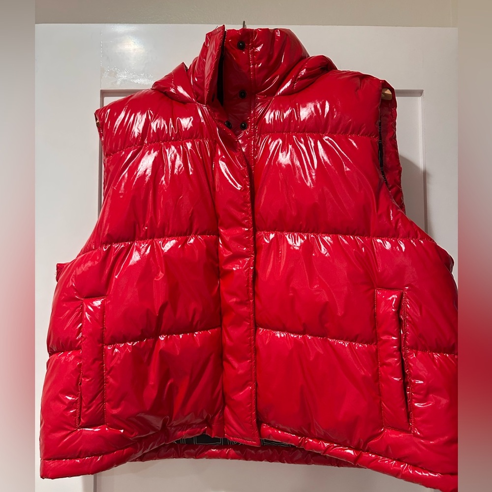 Lou & Grey Red puffervest! ❤️ NWT